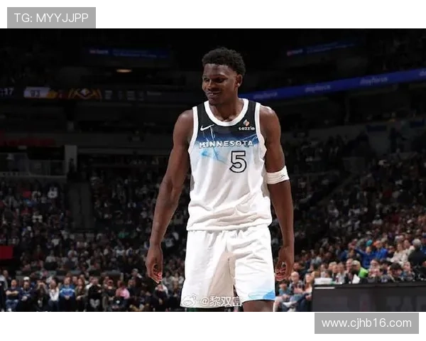 乔丹谈爱德华兹应对包夹能力表示愿意分享经验保持沟通